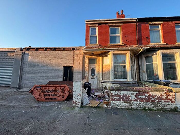 3 Bedroom End Terrace House For Sale In Haig Road, Blackpool, Lancashire, FY1