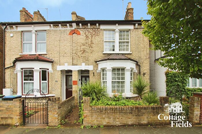 3 Bedroom Semi-Detached House For Sale In Acacia Road, Enfield, EN2