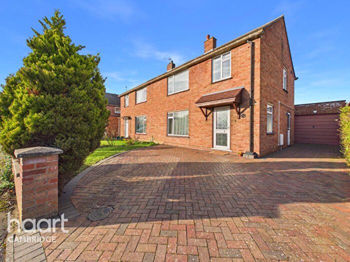 3 Bedroom Semi Detached House For Sale In Gunning Way, Cambridge, CB4