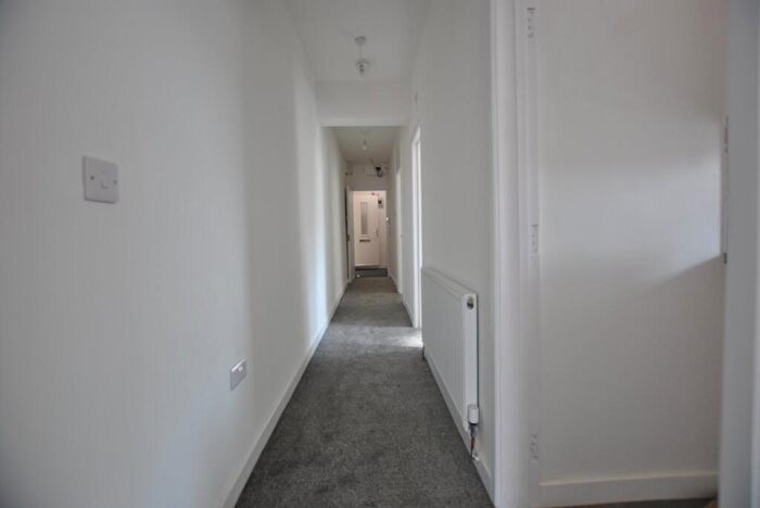1 Bedroom Flat To Rent In High Street, Snodland, ME6