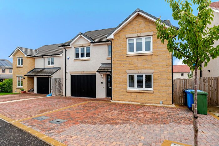 5 Bedroom Detached House For Sale In Gardyveen Court, Roslin, EH25