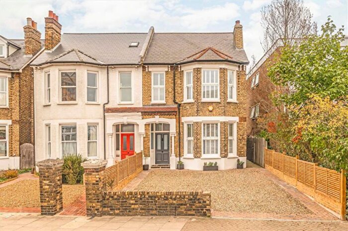 6 Bedroom Semi-Detached House For Sale In Baring Road, Lee, SE12