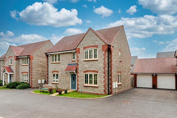 4 Bedroom Detached House For Sale In Muntjac Road, Langford, BS40