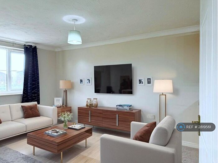 2 Bedroom Flat To Rent In Beaufort Square, Cardiff, CF24