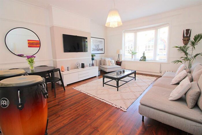 2 Bedroom Duplex To Rent In London Road, St. Albans, AL1