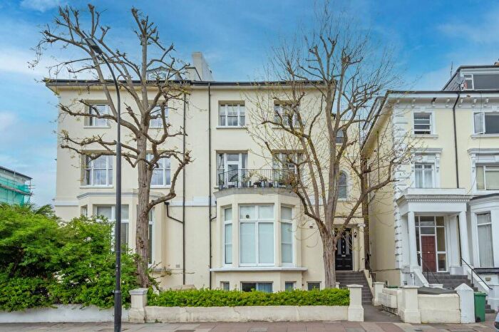 2 Bedroom Flat To Rent In Belsize Avenue, Belsize Park, London, NW3