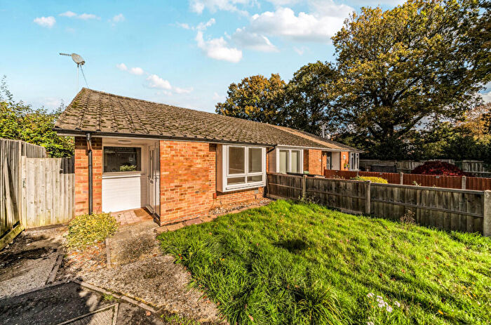 2 Bedroom Bungalow For Sale In Knightswood, Bracknell, Berkshire, RG12
