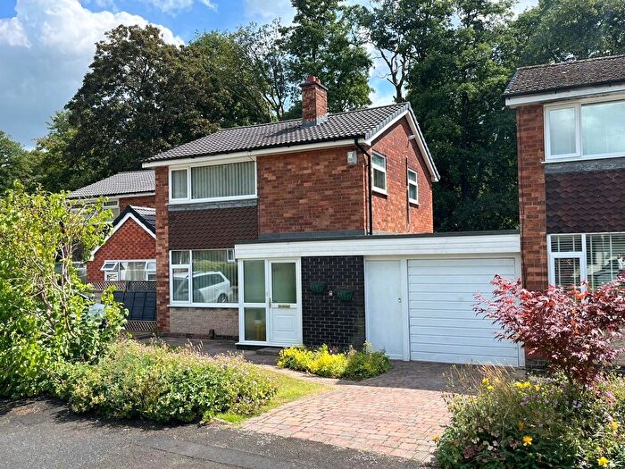 3 Bedroom Link Detached House For Sale In Autumn Avenue, Knutsford, Cheshire, WA16