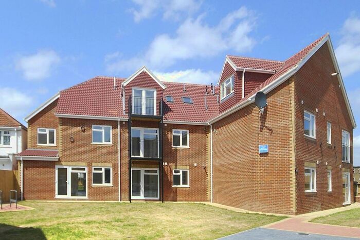 2 Bedroom Flat To Rent In Walton Avenue, South Harrow, Harrow, HA2