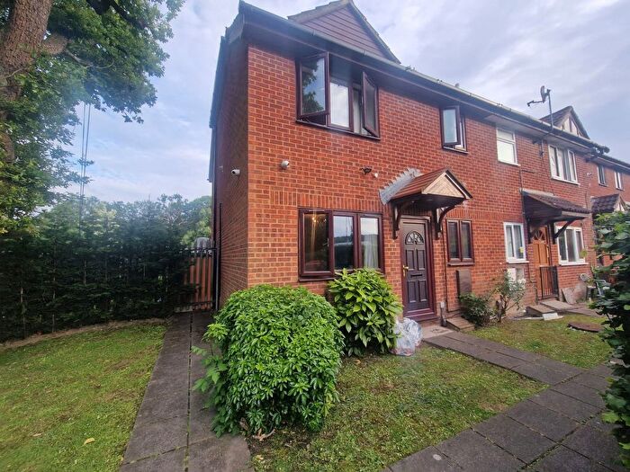 1 Bedroom End Of Terrace House To Rent In Prestwick Road, South Oxhey, Watford, WD19