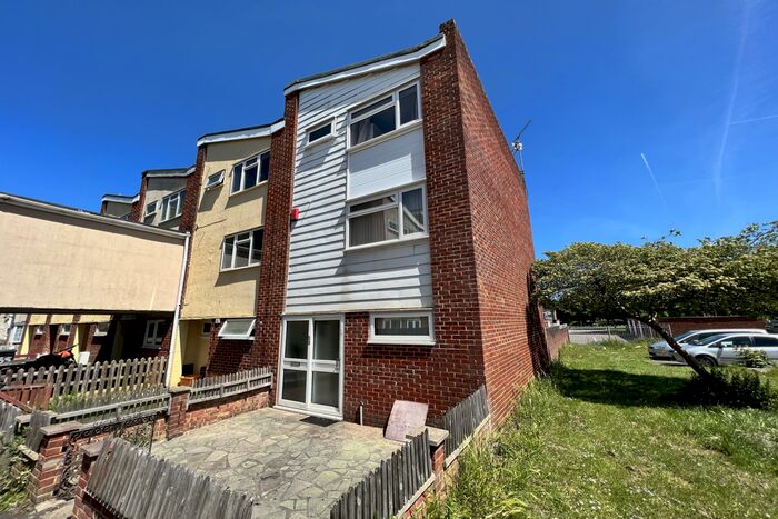 Houses for sale & to rent in SN3 3TP, Elmore, Liden, Eldene And Park