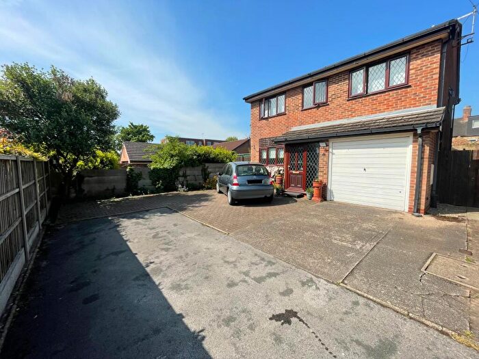 4 Bedroom Detached House For Sale In The Drive, Rolleston Road, Burton-on-Trent, DE13