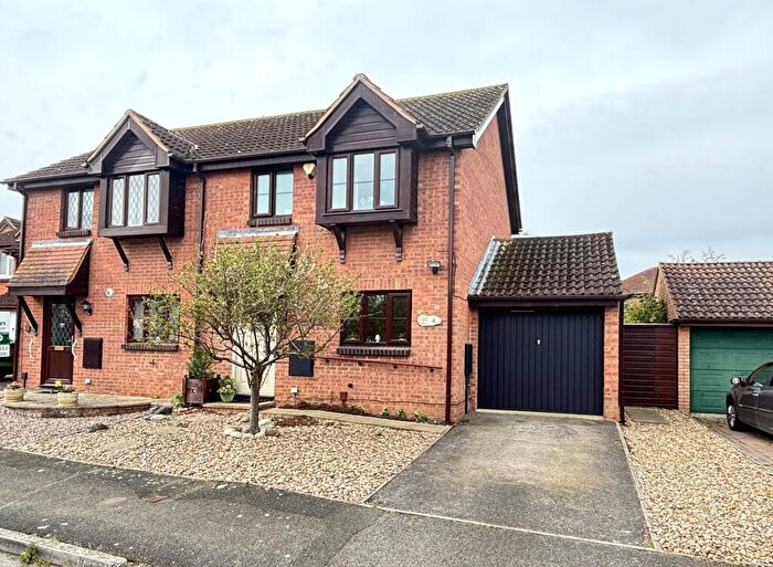 3 Bedroom Semi Detached House For Sale In Ashmead, Gloucester, GL2