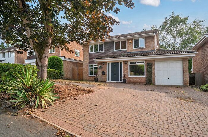 4 Bedroom Detached House For Sale In Dukes Mead, Fleet, GU51