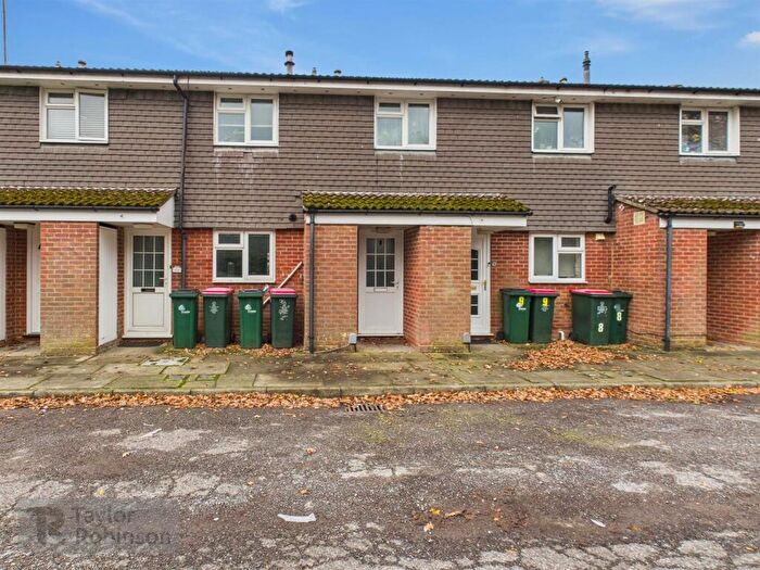 1 Bedroom Maisonette To Rent In Saltdean Close, Crawley, RH10
