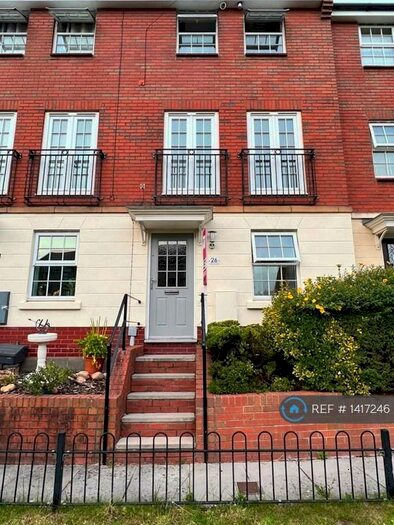 4 Bedroom Terraced House To Rent In Oystermouth Way, Newport, NP10