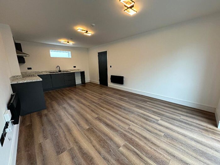 2 Bedroom Apartment To Rent In Montgomery Street, Cardiff(City), CF24