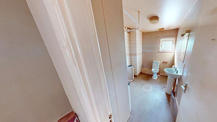 3 Bedroom Terraced House For Sale In Medway Close, Ilford, Greater London, IG1