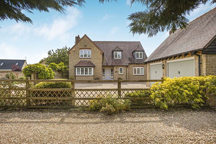 4 Bedroom Detached House For Sale In High Street, Hinton Waldrist, SN7