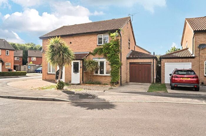 3 Bedroom Semi-Detached House For Sale In Partridge Close, Covingham, Swindon, SN3