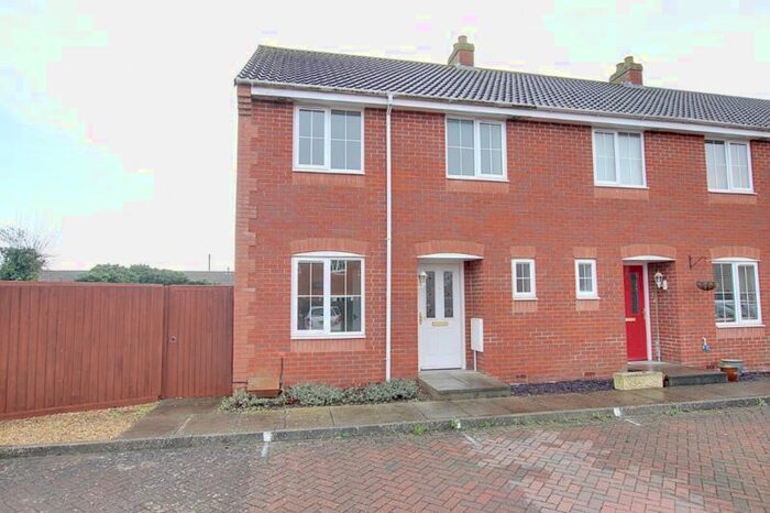 3 Bedroom Terraced House To Rent In Rodway Close, Trowbridge BA14