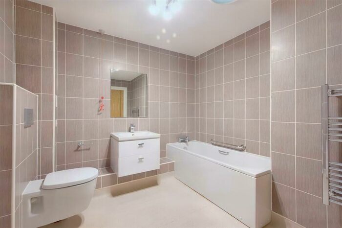 1 Bedroom Apartment For Sale In Wardington Court, Welford Road, Northampton, Northamptonshire, NN2