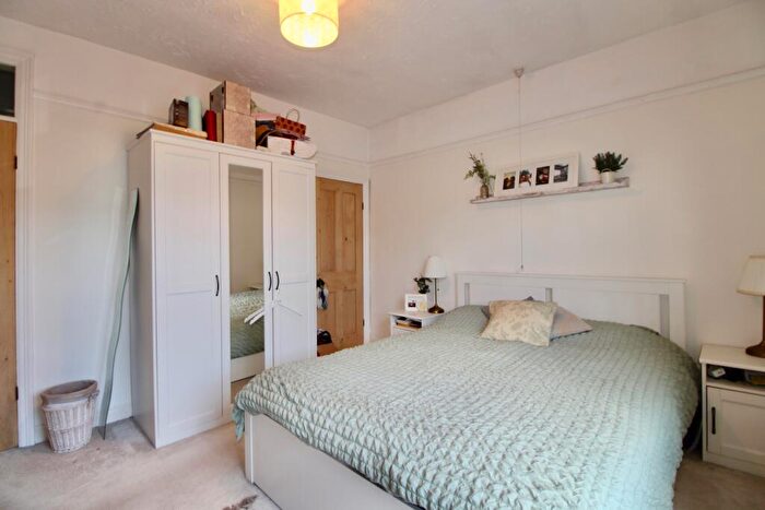3 Bedroom Terraced House For Sale In Queens Road, Fletton, Peterborough, PE2