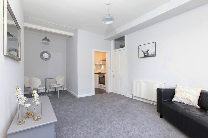 1 Bedroom Flat To Rent In Gibson Terrace, Viewforth, Edinburgh, EH11