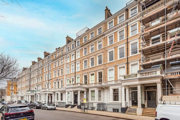 2 Bedroom Flat To Rent In Southwell Gardens, London, SW7