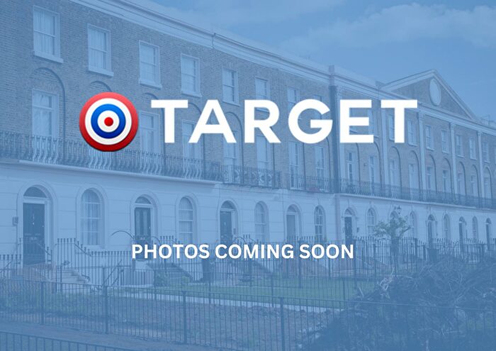 2 Bedroom Maisonette To Rent In Glenloch Road, Enfield, EN3