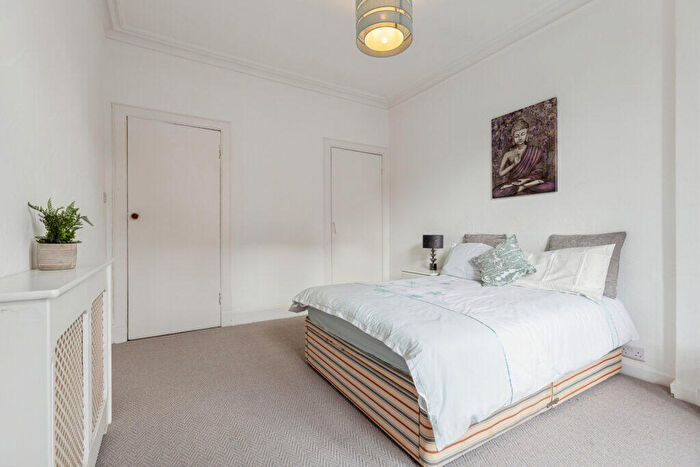 1 Bedroom Flat For Sale In Newlands Road, Cathcart, G44