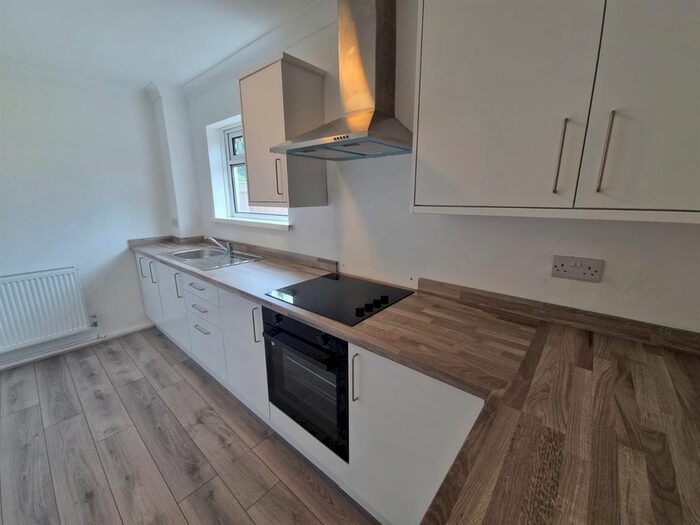 2 Bedroom Semi-Detached House To Rent In Trallwn Road, Llansamlet, Swansea, SA7