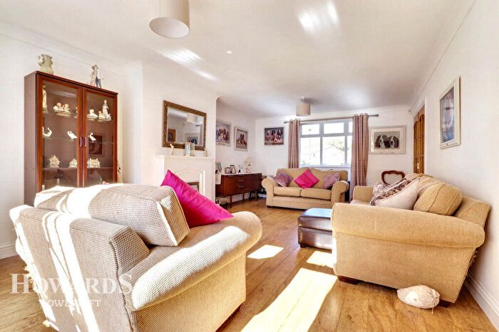 5 Bedroom Detached House For Sale In Rookery Close, Lowestoft, NR33