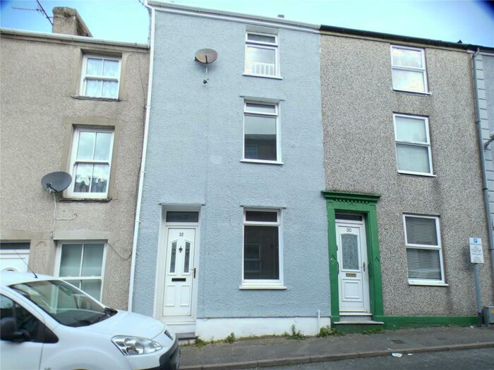 3 Bedroom Terraced House To Rent In New Street, Caernarfon, Gwynedd, LL55