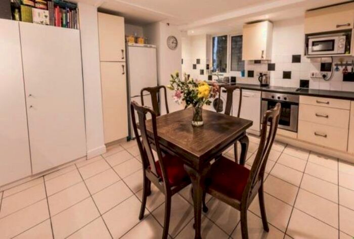 2 Bedroom House To Rent In Granville Terrace, Huddersfield, HD1