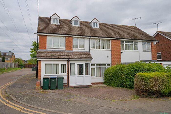 5 Bedroom Semi-Detached House For Sale In Farber Road, Coventry, CV2
