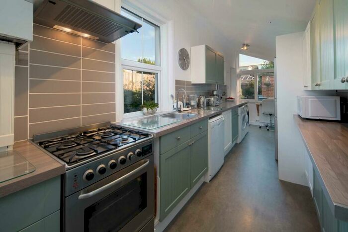 2 Bedroom Cottage For Sale In Charming Cottage - Albert Road, Gurnard, PO31