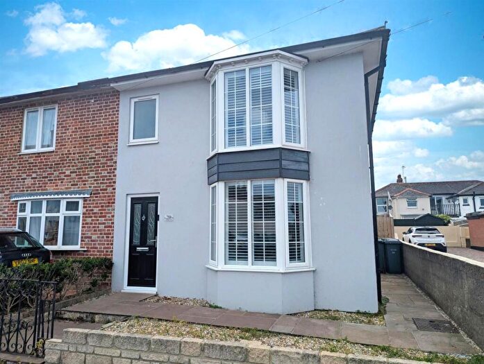 3 Bedroom Semi-Detached House For Sale In Landguard Road, Shanklin, PO37