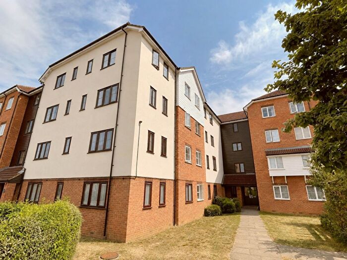 Studio For Sale In Vicars Bridge Close, Alperton, Alperton, HA0