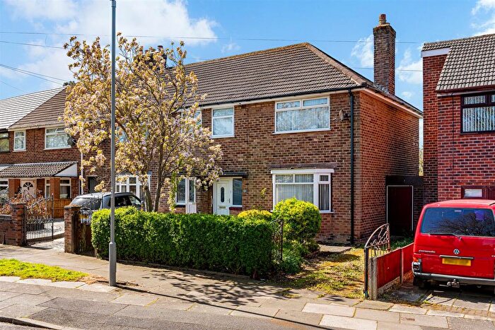 3 Bedroom End Terrace House For Sale In The Crescent, Whiston, L35