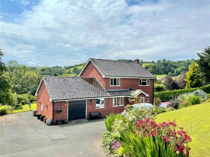 Houses for sale in Pontrobert, SY22, Powys