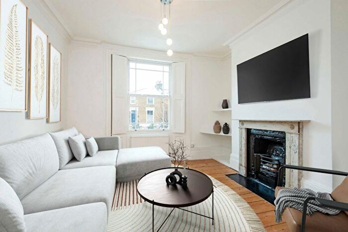 4 Bedroom Property To Rent In Southgate Road, London, N1