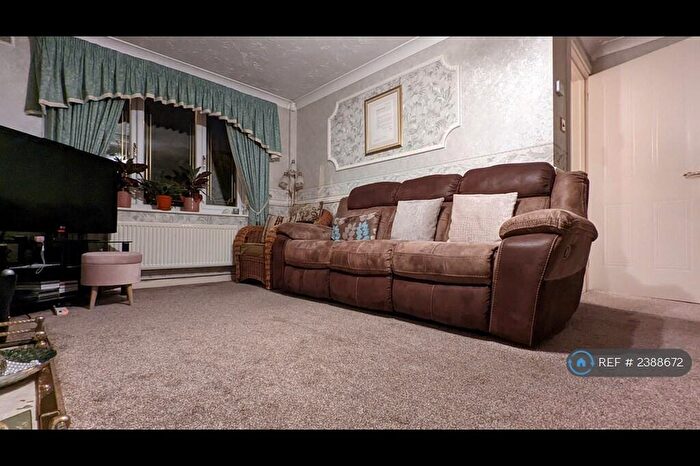 4 Bedroom Semi-Detached House To Rent In Firecrest Close, Birmingham, B23