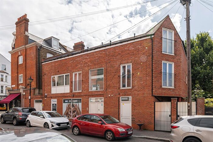 1 Bedroom Flat For Sale In St. James's Street, Walthamstow, E17