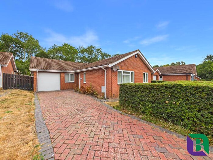 3 Bedroom Semi-Detached House For Sale In Atherstone Court, Two Mile Ash, MK8