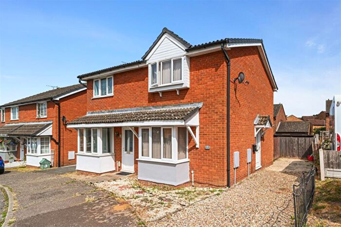 2 Bedroom Semi-Detached House For Sale In Lydgate Close, Lawford, Manningtree, CO11