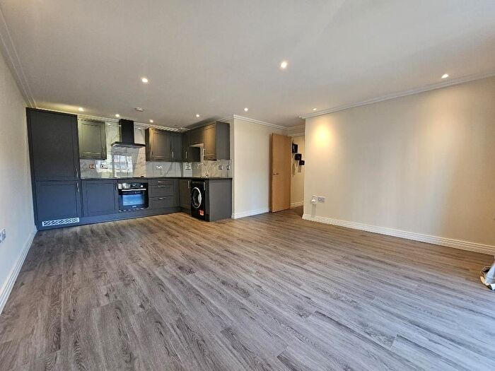 2 Bedroom Flat To Rent In Abbey Road, Barking, London, IG11