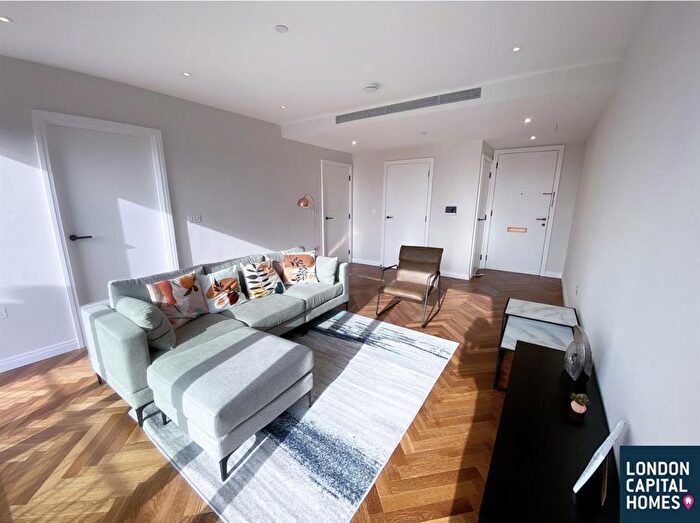 2 Bedroom Flat To Rent In Hampton House, Michael Road, London, SW6