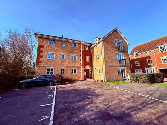 2 Bedroom Apartment To Rent In Browning Drive, Wickford, SS12