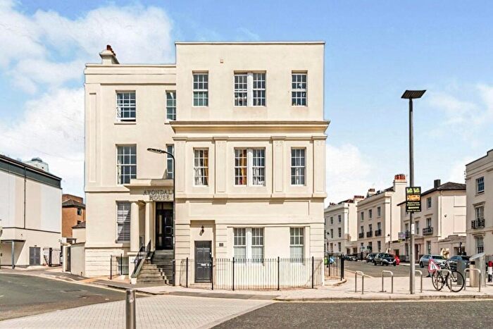 2 Bedroom Maisonette To Rent In Carlton Crescent, Southampton, Hampshire, SO15
